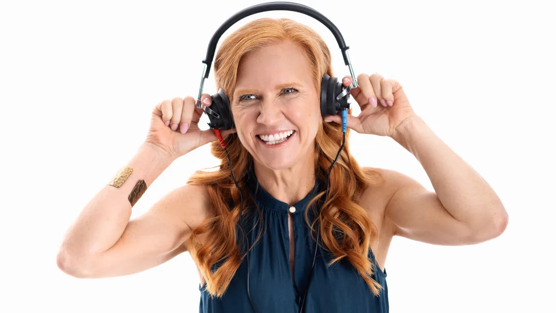 Patient consulting with Dr. Kelly Anderson, Au.D. about tinnitus management at Ekho Audiology in Bend, OR